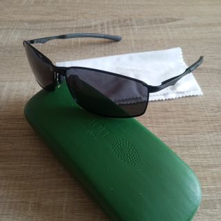 3 pares de gafas de sol polarizadas.