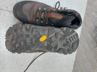 Botas de montaña Vibram