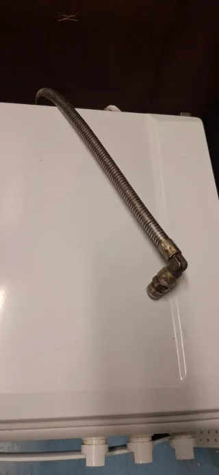 Cocina a gas ciudad con horno eléctrico