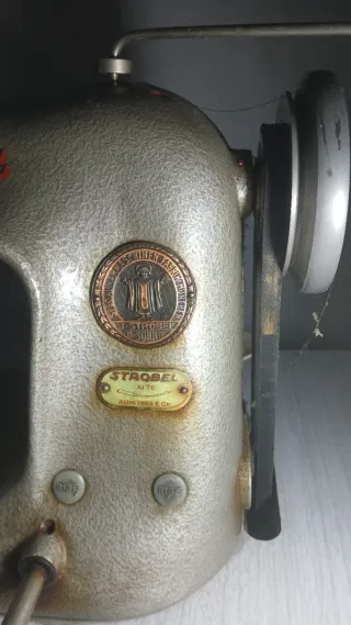 Máquina de coser Strobel