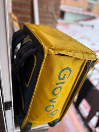 Bolsa de reparto Glovo amarilla