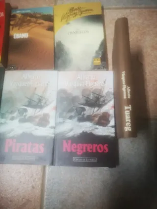 8 libros de Vázquez Figueroa