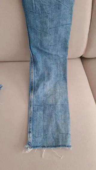 Pantalón vaquero mujer pitillo desgastado elastan