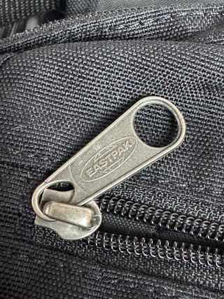 Bandolera Eastpak Negra - Impecable