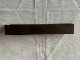 Nivel de madera pequeño.