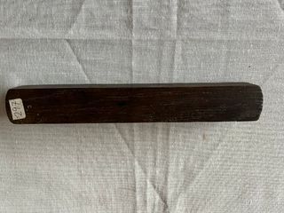 Nivel de madera pequeño.