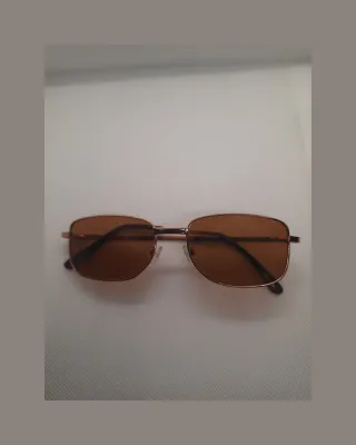 Occhiali da sole vintage Y2K marroni