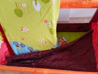 Cuna de viaje plegable