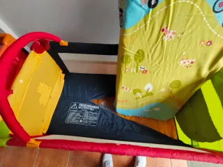 Cuna de viaje plegable