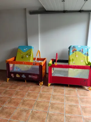 Cuna de viaje plegable