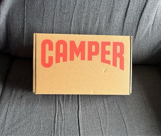 Cómodos zapatos Camper originales en gris