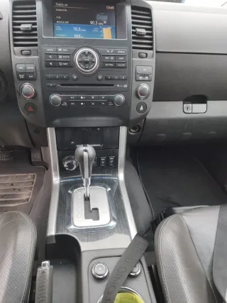 Nissan Pathfinder 2011