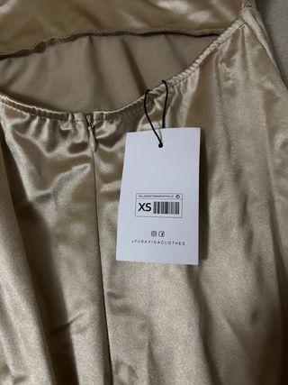 Vestido de graduación PURA VIDA color champagne