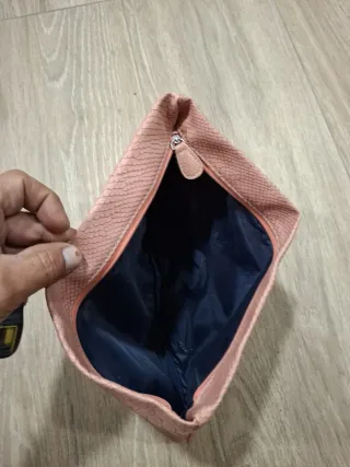 Bolso étnico con flecos y pompones