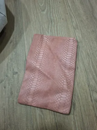 Bolso étnico con flecos y pompones