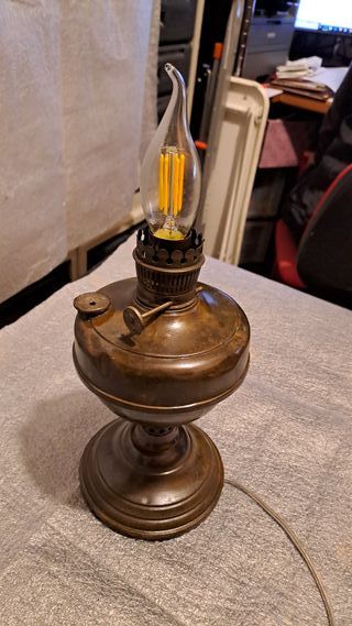 Antica Lampada a Olio in OTTONE Elettrificata