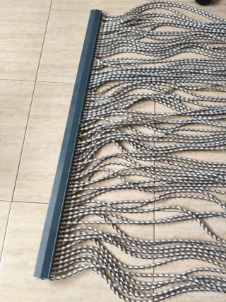 Cortinas PVC grandes grises y blancas