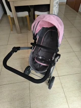 Cochecito de muñecas gris y rosa