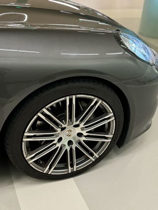 Porsche Panamera 4S