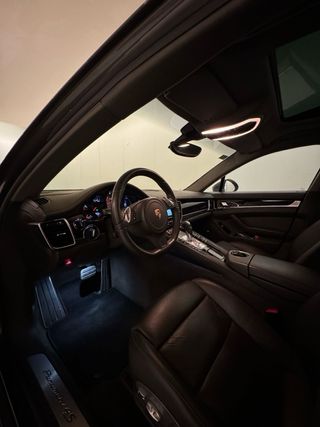 Porsche Panamera 4S
