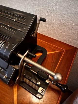 Calculadora Mecánica Antigua Brunsviga