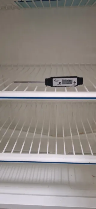 Frigorífico (nevera 6°C / congelador -25°C) FOTOS