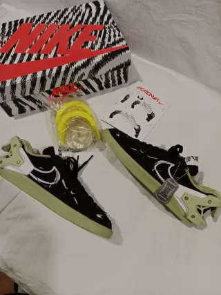 Nike Zapatillas Negras y Verdes