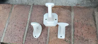 Appendiabiti da bagno vintage in ceramica/porcellana bianca