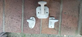 Appendiabiti da bagno vintage in ceramica/porcellana bianca