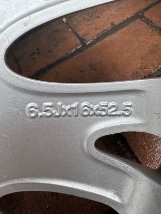 Llantas Volvo originales 16” multirradio 5x110