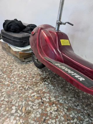 Scooter Eléctrica E-Scooter Roja