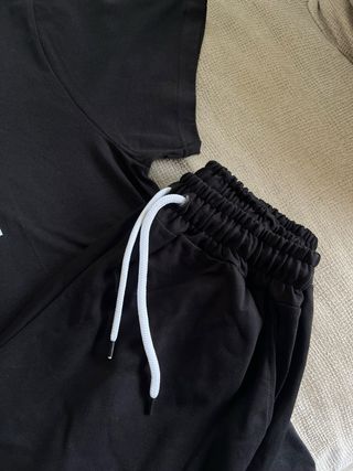 Conjunto Nike Negro Camiseta y Pantalón Corto