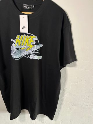 Conjunto Nike Negro Camiseta y Pantalón Corto
