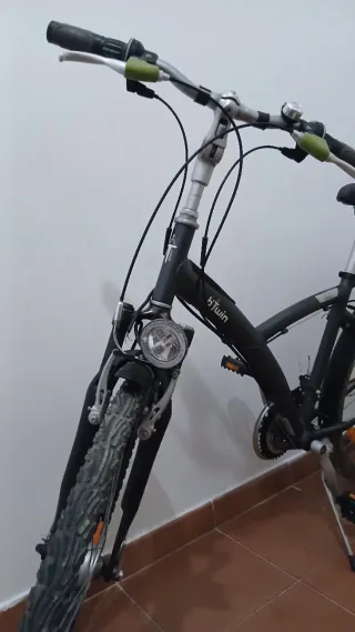 Bicicleta BTWIN Negra