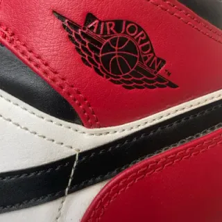 Nike Air Jordan 1 Mid Talla 40