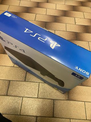 Console PS4 1TB Jet Black