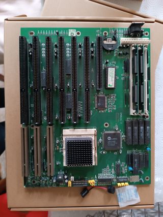 Placa Socket 3 Great Tek Corp + 486 DX 4 + 8MB RAM