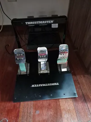 Volante Thrustmaster T500RS: