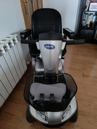 Scooter eléctrico Invacare movilidad reducida