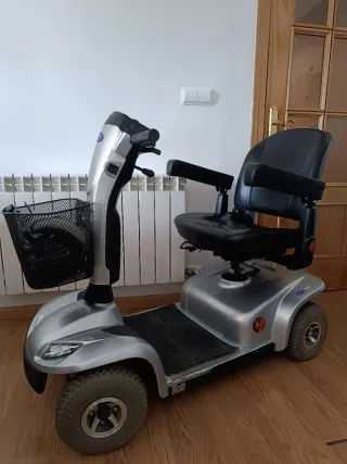 Scooter eléctrico Invacare movilidad reducida