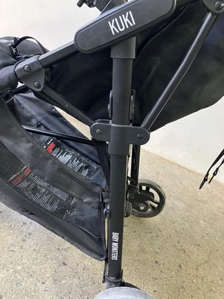 Silla de paseo baby monsters Kuki negra