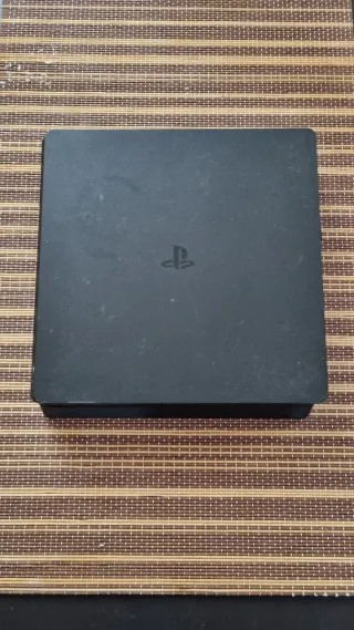 PS4 (PlayStation 4) per parti