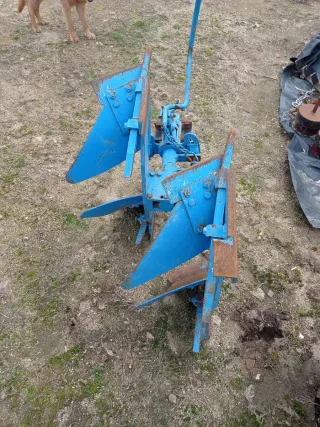 Vertedera doble para tractor
