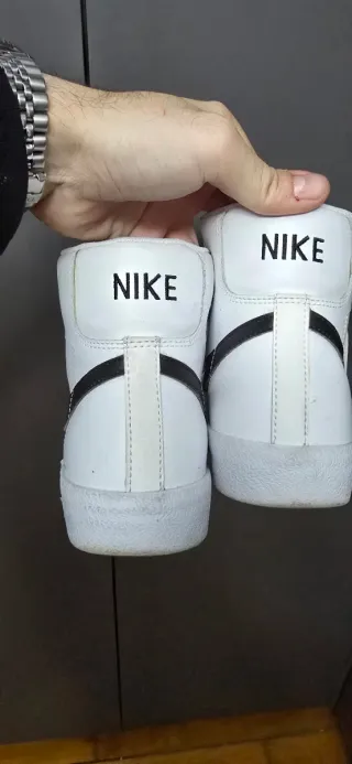 Zapatillas Nike Blazer Mid 77 Blancas y Negras