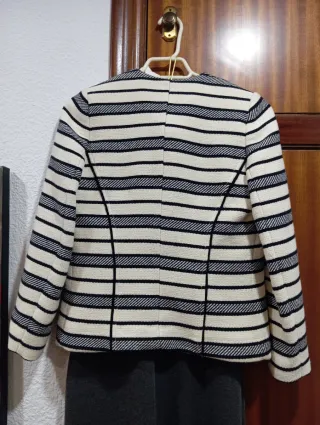 Chaqueta traje de rayas beige y negra