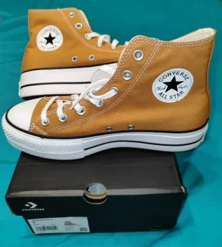 Converse Chuck Taylor All Star. T40.