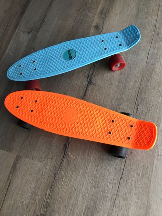 Monopatín naranja