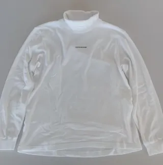 Camiseta manga larga Calvin Klein cuello Alto.