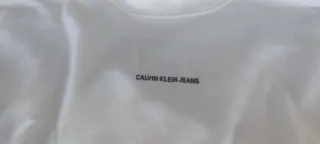 Camiseta manga larga Calvin Klein cuello Alto.