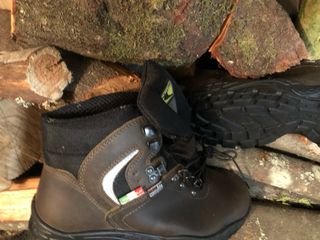 Botas de seguridad marrones 42 y41
